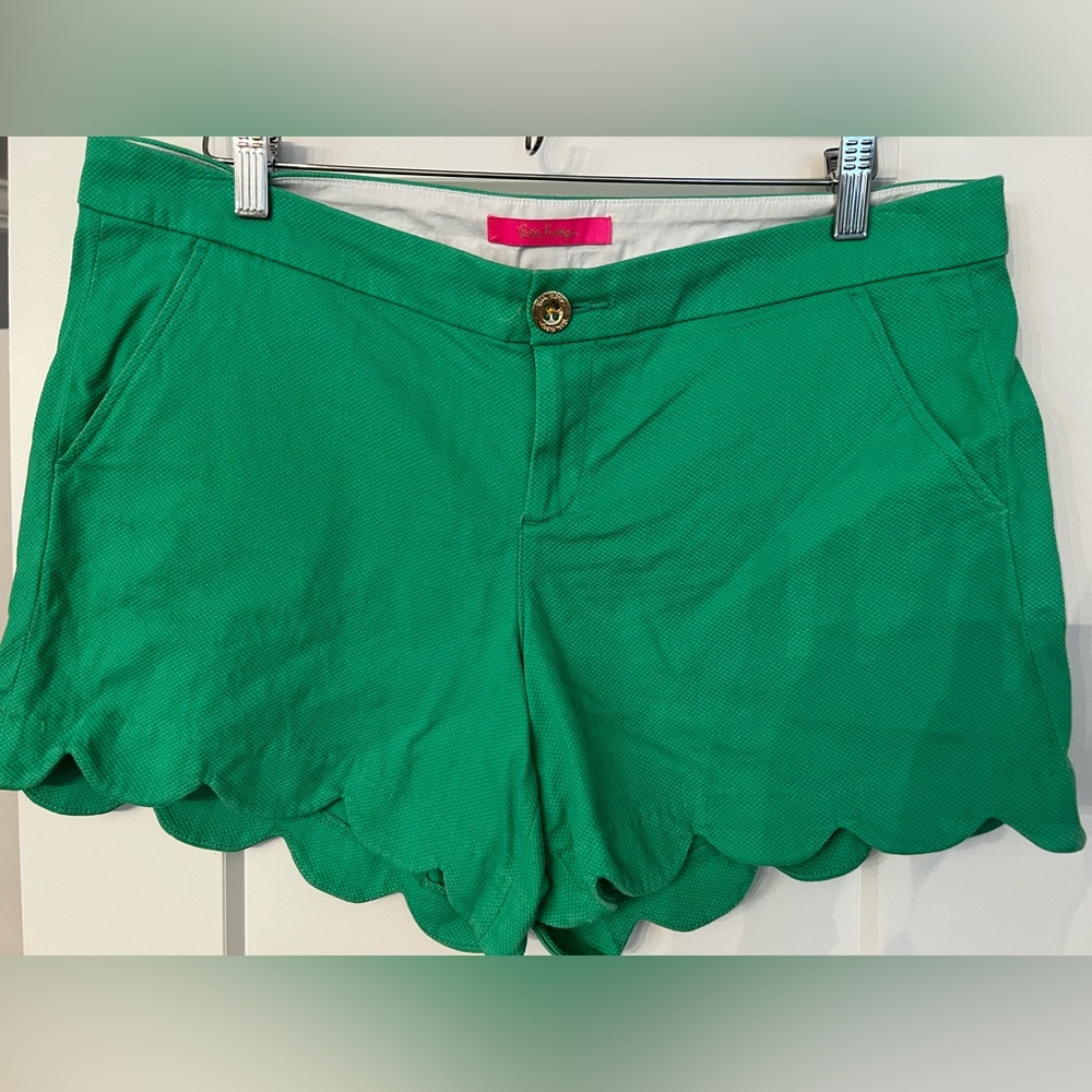 Lilly Pulitzer 5” Buttercup shorts